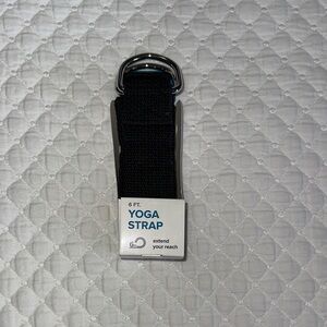 Evolve Black Yoga Strap with Metal D-Ring